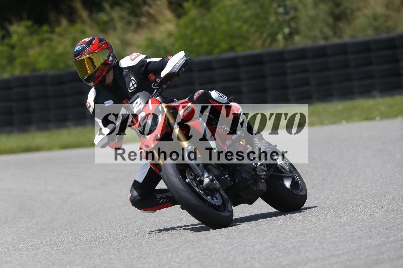 /27 12.06.2025 Ducati Schweiz Trackday Warmup  ADR/gruen-vert/22